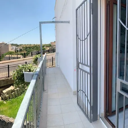 Il Belvedere, * Laterza